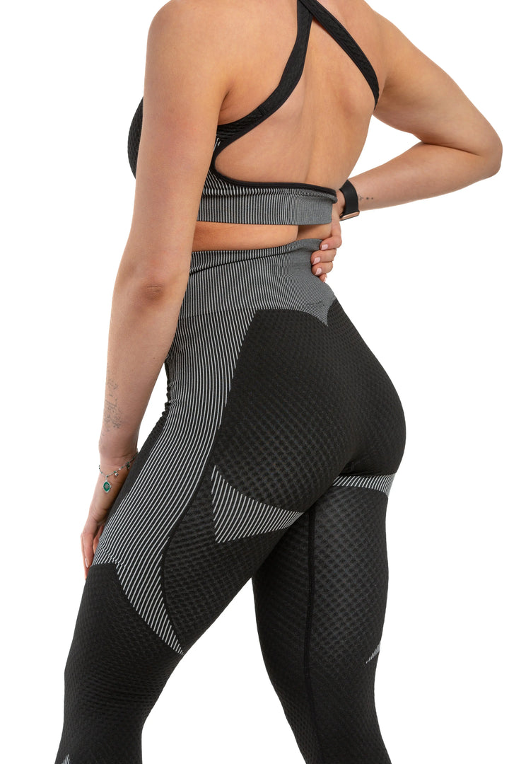 Striped Sports Bra, Leggings & Cropped Jacket Three-Piece Training Set Luxus