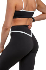 Load image into Gallery viewer, Two-Tone Sports Bra, Crotchless Shorts &amp; Leggings Three-Piece Training Set Luxus
