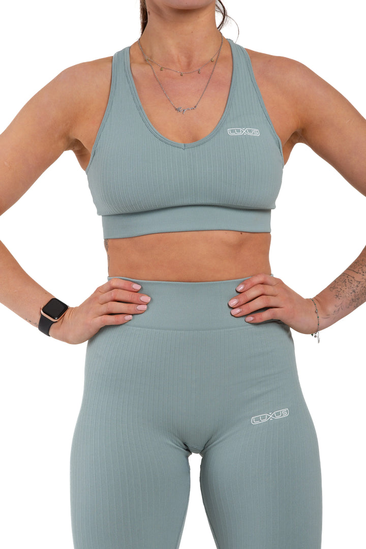 Ribbed Cutout Sports Bra & Butt-Lift Leggings Two-Piece Training Set Luxus