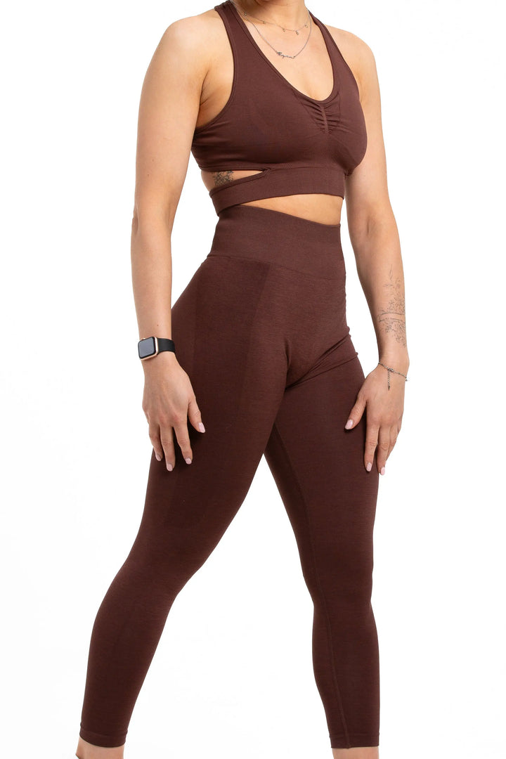 Cutout Sports Bra, Butt-Lift Leggings & Shorts Three-Piece Yoga Set Luxus